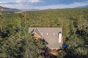 Tanglewood by Avantstay 10mins to Bear Mountain, Contemporary Hillside