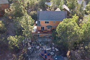 Tanglewood by Avantstay 10mins to Bear Mountain, Contemporary Hillside