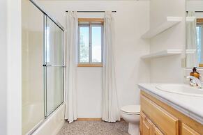 Tanglewood by Avantstay 10mins to Bear Mountain, Contemporary Hillside