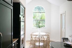 Hilton Lagoon by Avantstay Designer Home w/ Luxe Pool in Hilton Head