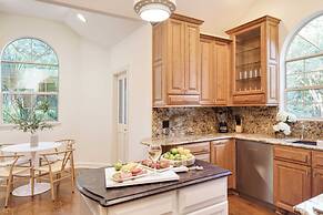 Hilton Lagoon by Avantstay Designer Home w/ Luxe Pool in Hilton Head