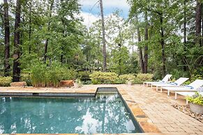 Hilton Lagoon by Avantstay Designer Home w/ Luxe Pool in Hilton Head