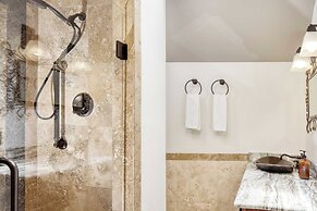 Hilton Lagoon by Avantstay Designer Home w/ Luxe Pool in Hilton Head