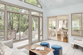 Hilton Lagoon by Avantstay Designer Home w/ Luxe Pool in Hilton Head