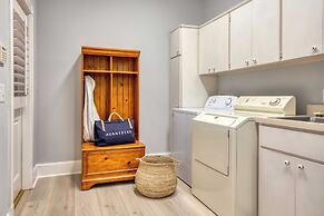 Hilton Ivory by Avantstay Luxe Home + Pool/patio