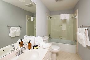 Hilton Ivory by Avantstay Luxe Home + Pool/patio