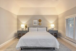 Hilton Ivory by Avantstay Luxe Home + Pool/patio