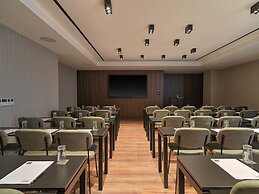 NYX Hotel Limassol by Leonardo Hotels