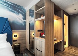 NYX Hotel Limassol by Leonardo Hotels