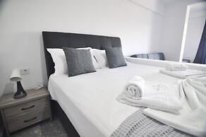 Zennova  Sirene Luxury Studios