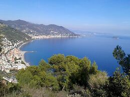 Colombo 7 in Marina di Andora