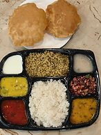 Yashaswi Comforts by YuvrajGroupofHotels