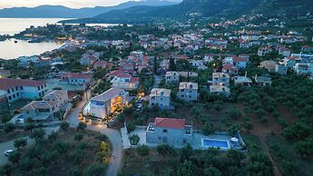 Kannas Mani-Luxury Suites- Adults friendly 14+