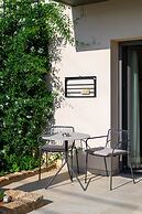 Kannas Mani-Luxury Suites- Adults friendly 14+