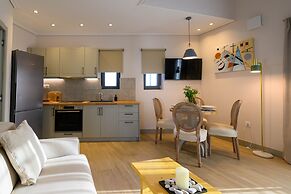 Kannas Mani-Luxury Suites- Adults friendly 14+