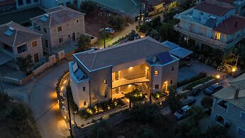 Kannas Mani-Luxury Suites- Adults friendly 14+