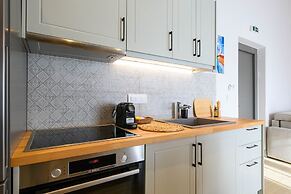 Kannas Mani-Luxury Suites- Adults friendly 14+