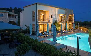 Kannas Mani-Luxury Suites- Adults friendly 14+