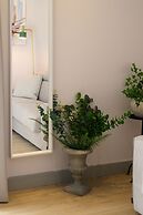 Kannas Mani-Luxury Suites- Adults friendly 14+