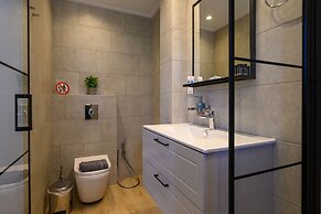 Kannas Mani-Luxury Suites- Adults friendly 14+