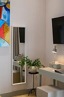 Kannas Mani-Luxury Suites- Adults friendly 14+