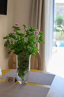 Kannas Mani-Luxury Suites- Adults friendly 14+