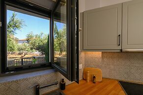 Kannas Mani-Luxury Suites- Adults friendly 14+