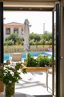 Kannas Mani-Luxury Suites- Adults friendly 14+