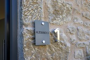 Kannas Mani-Luxury Suites- Adults friendly 14+