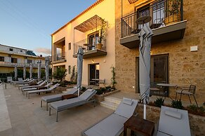 Kannas Mani-Luxury Suites- Adults friendly 14+