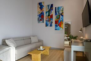 Kannas Mani-Luxury Suites- Adults friendly 14+