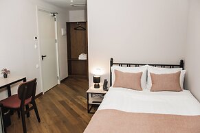 Makmani Hotel