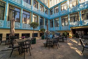Makmani Hotel