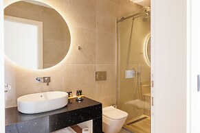 Kouros Blanc Resort & Suites