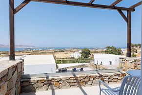 Kouros Blanc Resort & Suites