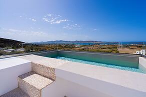 Kouros Blanc Resort & Suites