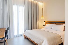 Kouros Blanc Resort & Suites