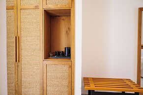 Kouros Blanc Resort & Suites