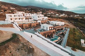 Kouros Blanc Resort & Suites
