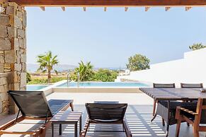 Kouros Blanc Resort & Suites