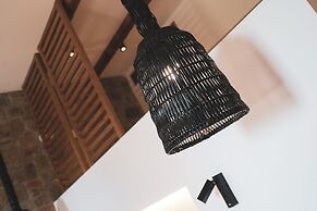 Kouros Blanc Resort & Suites