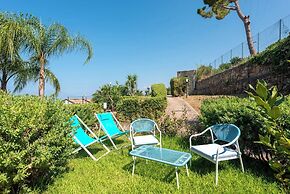 Luxury sea View, With Infinity Pool in Sicily