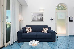 Luxury sea View, With Infinity Pool in Sicily