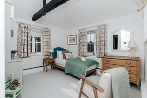 The Whistler s Perch - From 1100 Per Night
