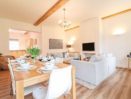 Feathers, Blythburgh