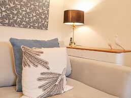 Feathers, Blythburgh