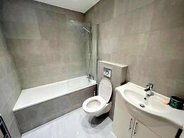 2-bed House - Sleeps 5 & Central Links