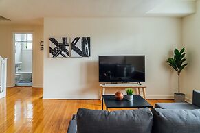 Chic & Pristine 1BR Apt in Marshfield