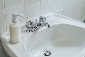 Chic & Pristine 1BR Apt in Marshfield