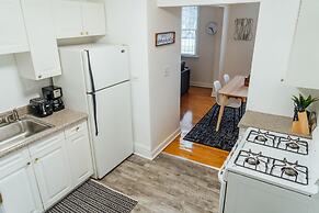 Chic & Pristine 1BR Apt in Marshfield